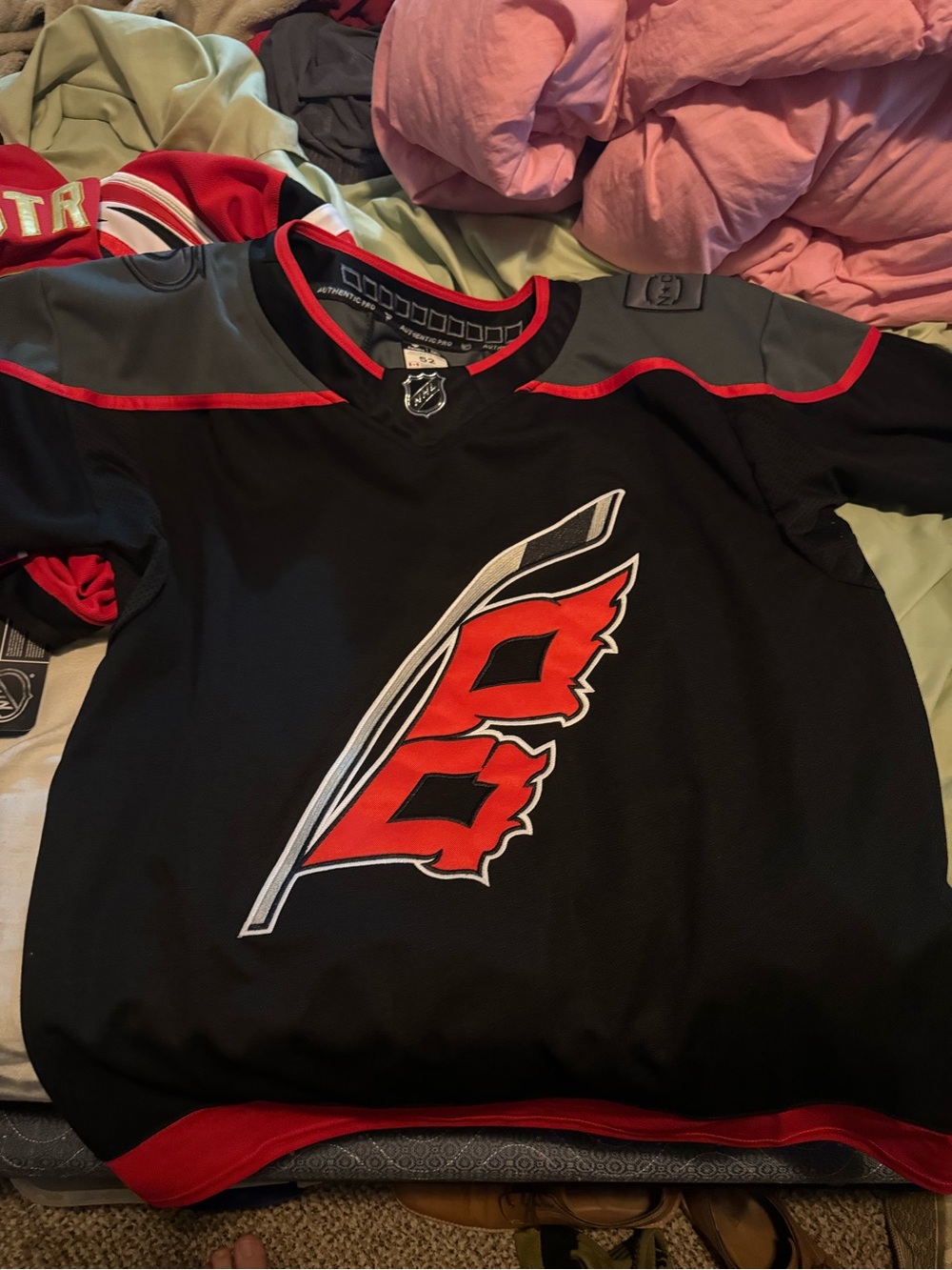 Black Carolina Hurricanes Jersey - no name - NWOT Size Large 52